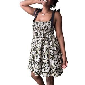 En Saison Black and White Ditsy Floral Dress Size Medium